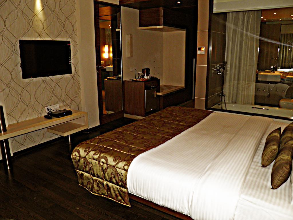 Sentosa Resorts&Water Park Chinchvad Habitación foto