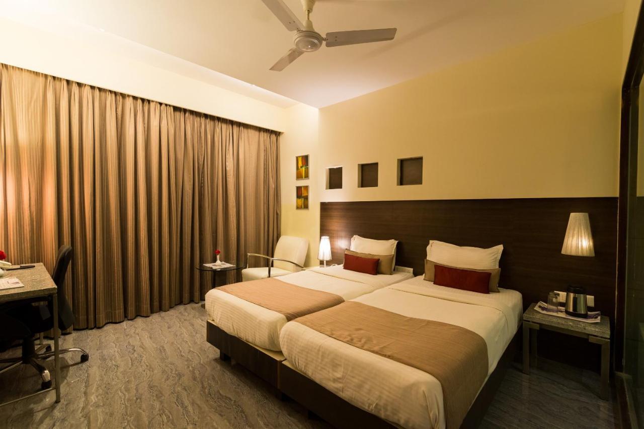 Sentosa Resorts&Water Park Chinchvad Exterior foto